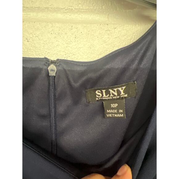 NWT SLNY Size 10P Navy Blue Slit Bow Accent Unlined Sleeveless Formal Gown Dress - Picture 7 of 7